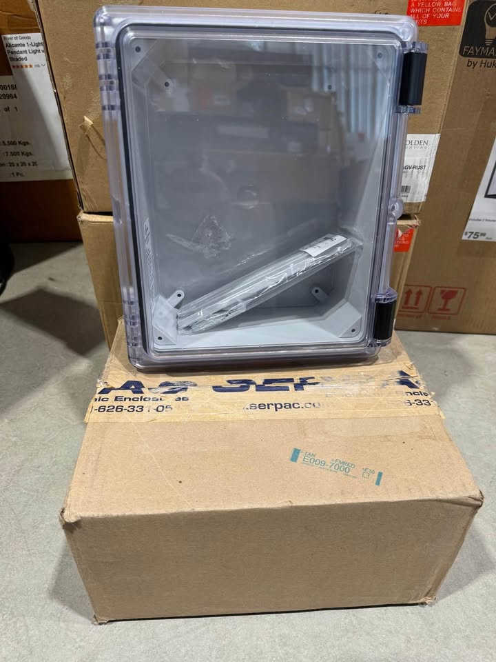 Serpac 11.8 in L x 10.2 in W x 5.5 in H Cabinent Enclosure Polycarbonate Clear Hinged Latch Top Gray Bottom