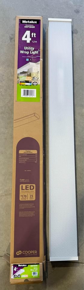 Metalux WP 4 ft. 4000-Lumens 4000K Cool White 120-Volt White Integrated LED Wraparound Light