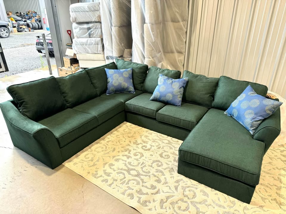 3 Piece Sectional With Chaise