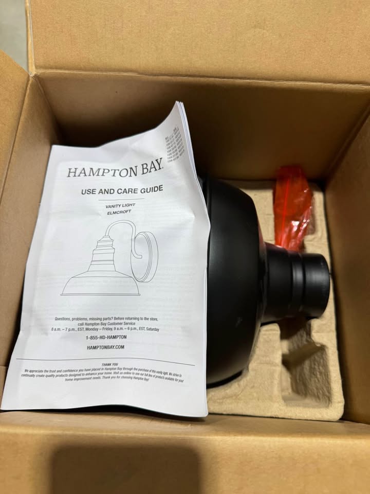 Hampton Bay Elmcroft 7.63 in. 1-Light Matte Black Farmhouse Wall Sconce with Metal Shade