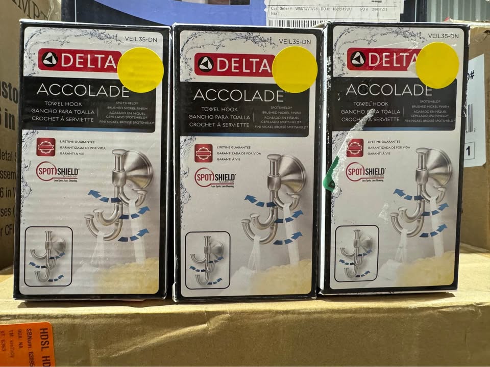 Delta Accolade Expandable Multi-Purpose Towel and Clothes Hook in Spotshield Brushed Nickel