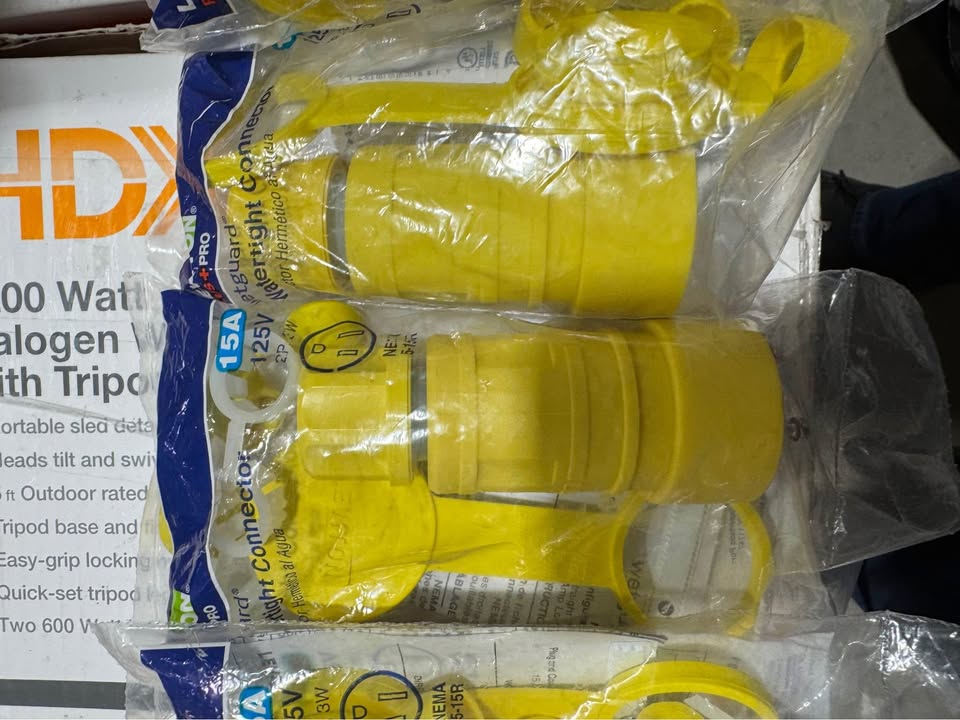 Leviton 15 Amp 125-Volt Wetguard Straight Blade 3-Wire Connector in Yellow 15W47-YPB